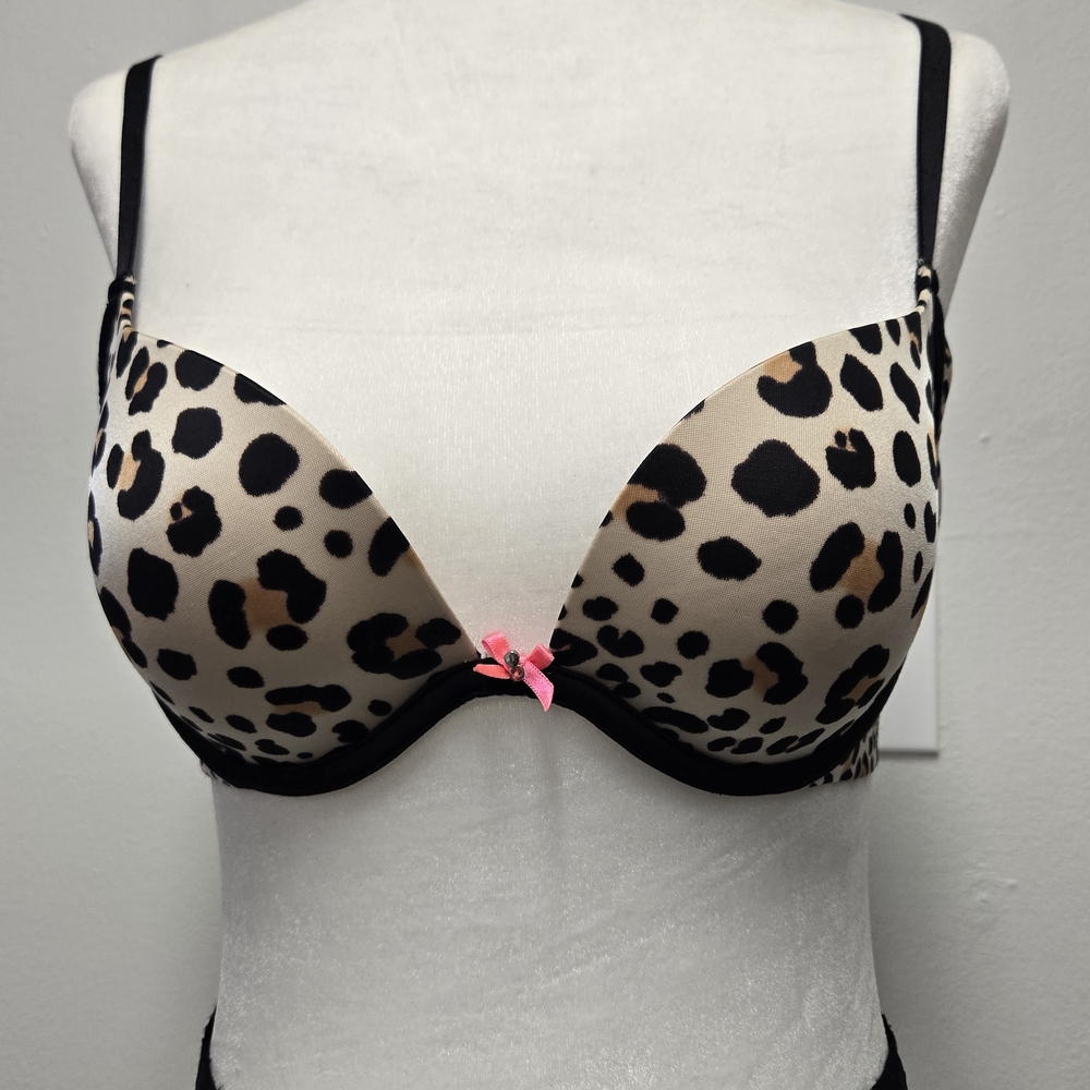 Victoria's Secret Leopard Plunge Bra